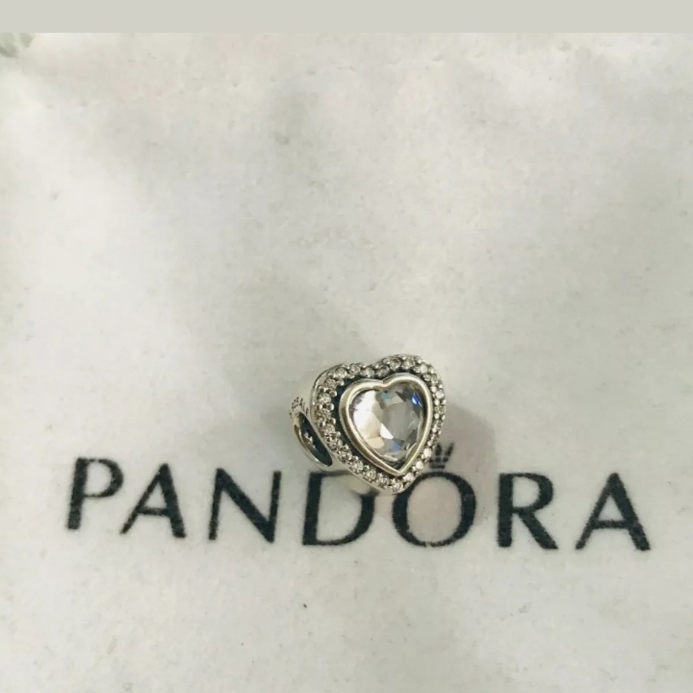 Pandora sparkling love open work charm clear. - Picture 5 of 8